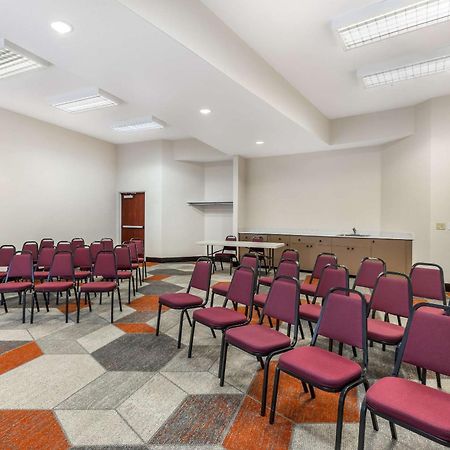 Comfort Suites Redmond Airport Esterno foto