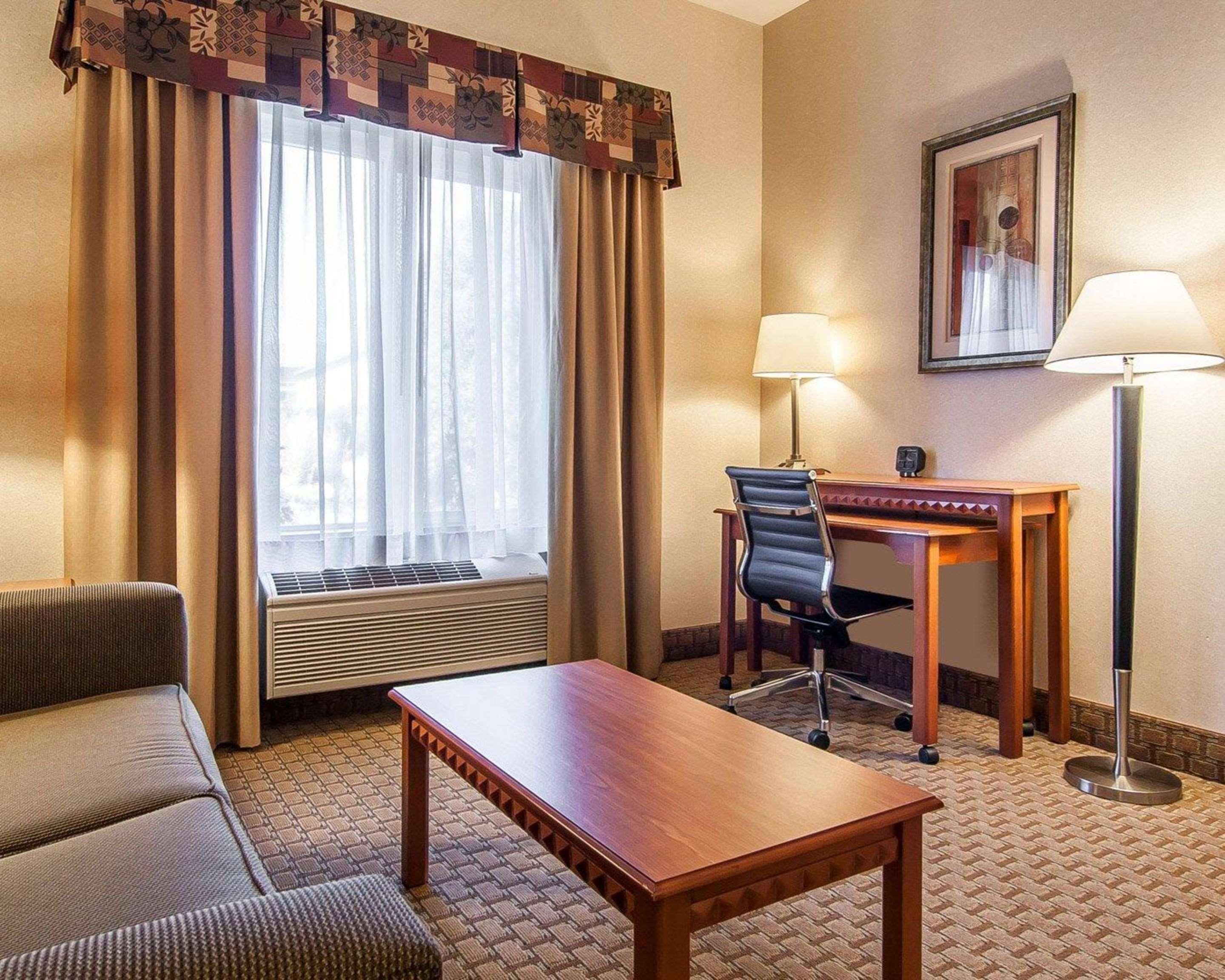 Comfort Suites Redmond Airport Esterno foto