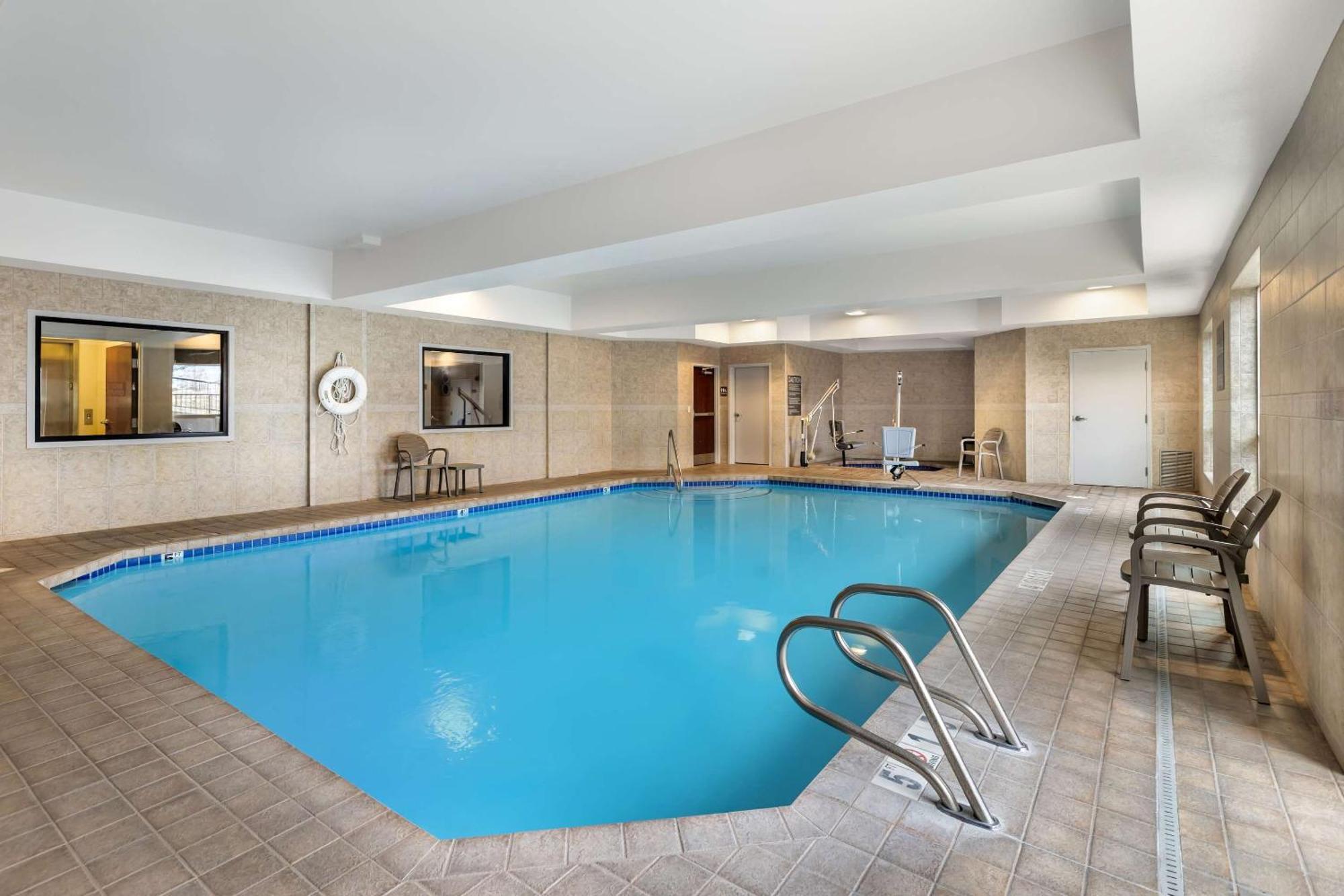 Comfort Suites Redmond Airport Esterno foto